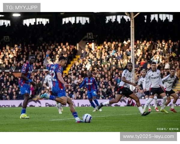 法甲焦点战上演巅峰对决，豪门激烈争胜